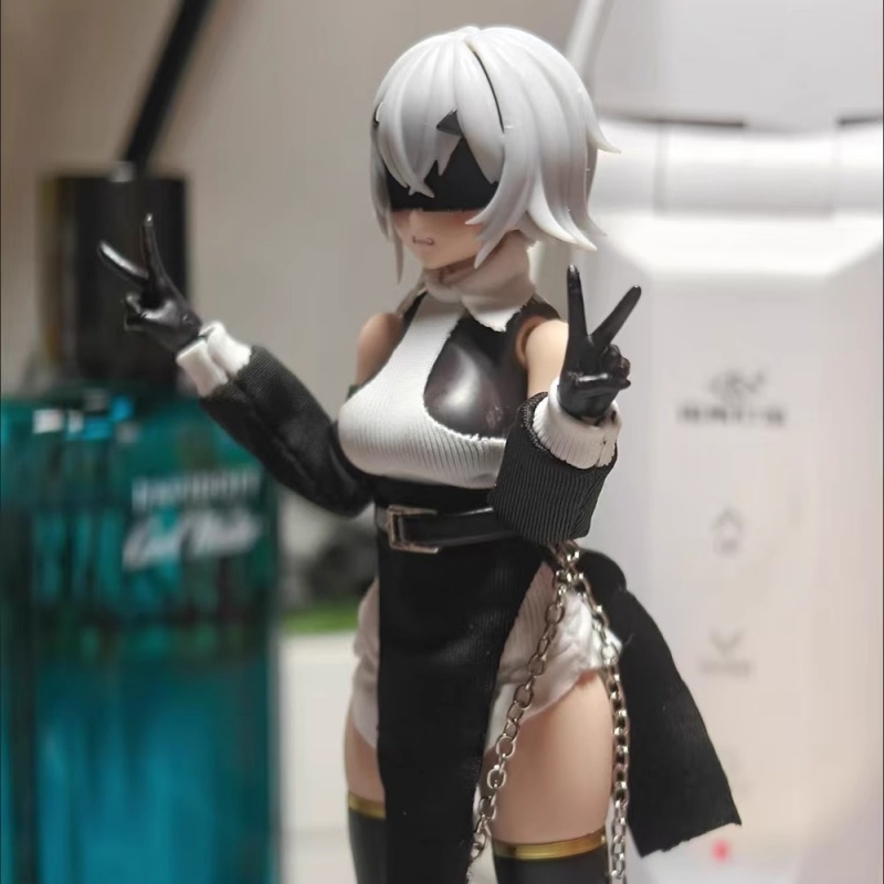 Top con spalle scoperte colora - Model Kit Girl recensione e prezzo